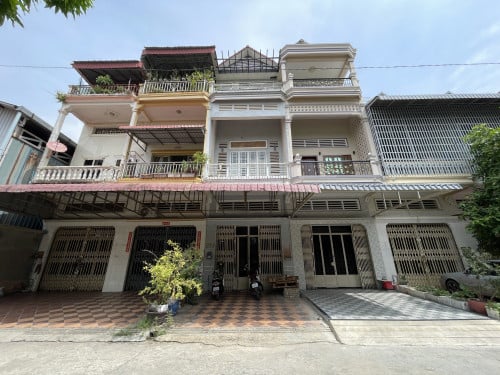 ផ្ទះល្វែងលក់ប្រញាប់    -S154