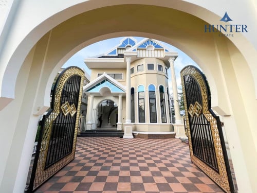 វីឡាឯកជនលក់ តម្លៃក្រោមទីផ្សារ  ក្នុងក្រុងសៀមរាប