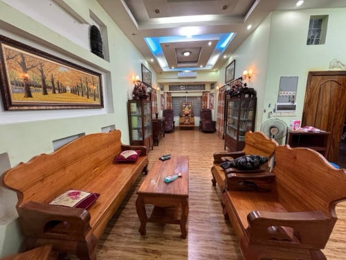 លក់ផ្ទះ ឬជួល មួយកន្លែងកណ្តាលក្រុងស្វាយរៀង ក្បាល 14.35m × 34.88m