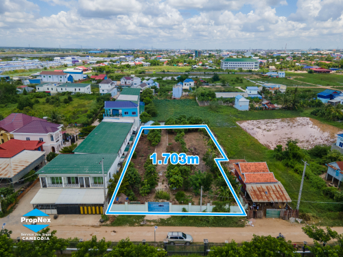 ដីក្បែផ្លូវជាតិលេខ2 និង​ក្បែផ្លូវ​៦០m ខាងប្រលានយន្តហោះថ្មី