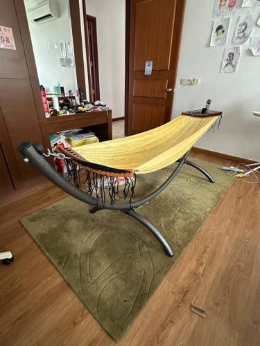 Hammock (អង្រឹង)