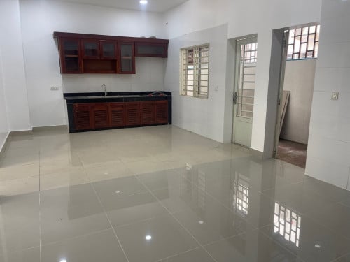ផ្ទះលក់តំលៃក្រោមទីផ្សារ