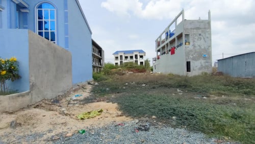 ដីនៅជិតវត្តកោកខ្សាច់ 5x16m