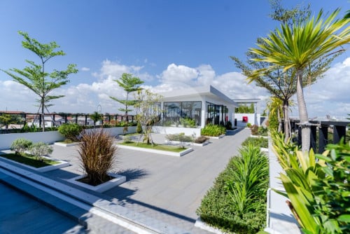 Condo for Sale & Rent