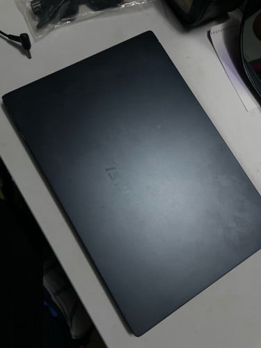 MSI laptops for sale (តម្លៃចរចាបាន)