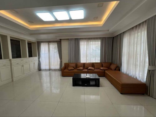 QUEEN VILLA FOR RENT IN THE STAR DIAMOND