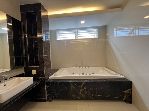 QUEEN VILLA FOR RENT IN THE STAR DIAMOND