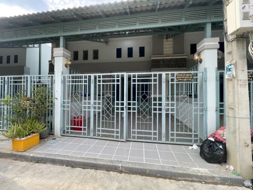 ផ្ទះលក់បន្ទាន់