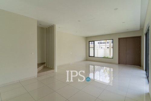 FORSALE : សម្រាប់លក់! វីឡាភ្លោះ 4 បន្ទប់គេងដ៏ស្រស់ស្អាត 📍នៅ បុរីចន្ទគីរី រាជធានីភ្នំពេញ🌿