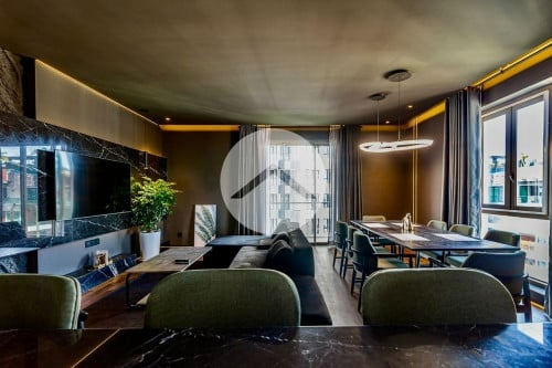 Premium 2-Bedroom Luxury Condo For Sale – at 𝐄𝐦𝐛𝐚𝐬𝐬𝐲 𝐑𝐞𝐬𝐢𝐝𝐞𝐧𝐜𝐞𝐬, Tonle Bassac, Phnom Penh!