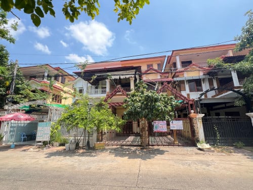 Twin for sale at Sophakmongol, Chrouy Changva