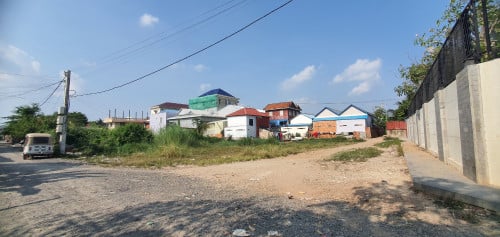 ដីលក់នៅផ្លូវកែងជាប់តំបន់អភិវឌ្ឍន៌ AEON3