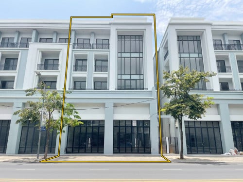 ផ្ទះអាជីវកម្ម2ល្វែងជាប់គ្នា សម្រាប់ជួលក្នុងបុរីជីបម៉ុងលែនម៉ាក271(Borey Chip Mong Landmark 271)