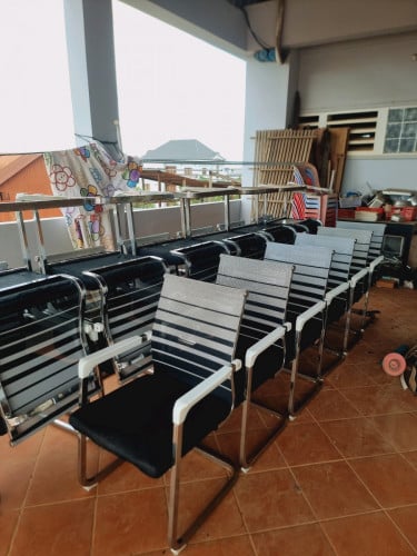 កៅអីពូក  មាន60កៅអី 85%