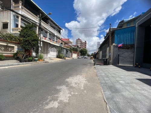 ដីសម្រាប់លក់នៅទួលស្វាយព្រៃ/Land for sale in Toul Svay Prey