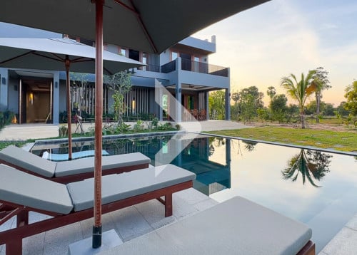 6-Bedroom Luxury Villa with Pool for Rent in Siem Reap City, Sam Bour Commune