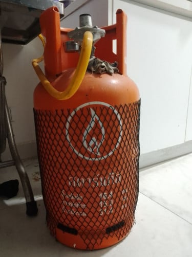 Gas cylinder