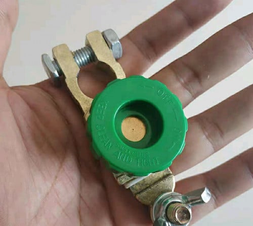 ក្បាលអាគុយមួលផ្តាច់ចរន្តភ្លើង ប្រើសំរាប់ឡានចតយូរច្រើនថ្ងៃ