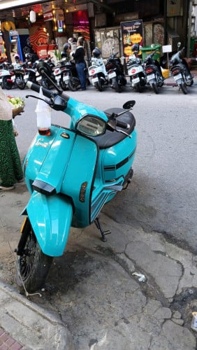 នៅថ្មីស្អាត V125 កាតគ្រី