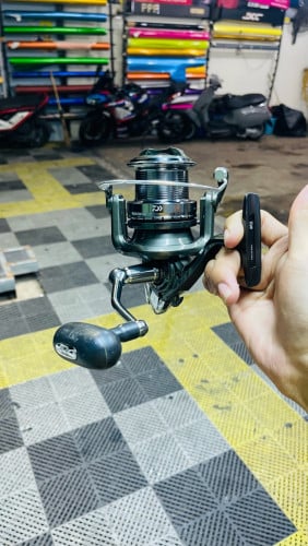 ដៃវ៉ាលេខ8000