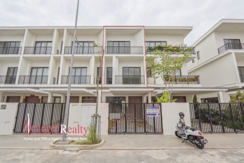 ផ្ទះវីឡាកូកាត់ល្អ​ សម្រាប់លក់ | Villa Kon Kat Laor For Sale