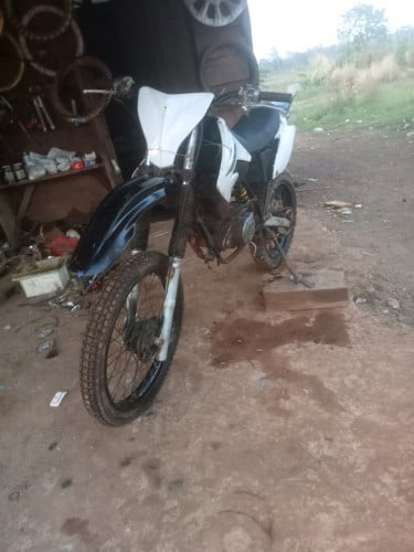 លក់តួម៉ូតូត្រៃ នឹង អាវXr250