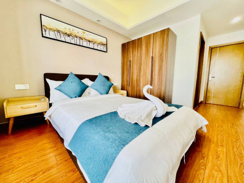 2 bed, 2 bath price 650$ 650$ 650$  ( Near Aeon mall 1 )  6 floor ( available 1 unit only )