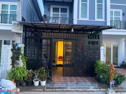 វីទ្បាភ្លោះ