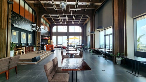 Sky Bar សម្រាប់ជួលនៅអគារ Condo M Residence បឹងកេងកង១