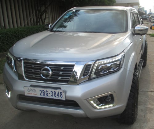 Navara 2020, រថយន្ត​ដឹក​ទំនិញ​ស្ព័រ [ការ​បញ្ជា​ទិញ​ពិសេស ជាមួយ​នឹង​ប្រអប់​លេខ​ដៃ]