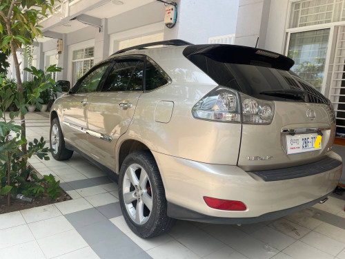 Rx330 04 ប៉ុង2 ឡានស្អាត់ មួយជុំ មិនដែលបុក 95%