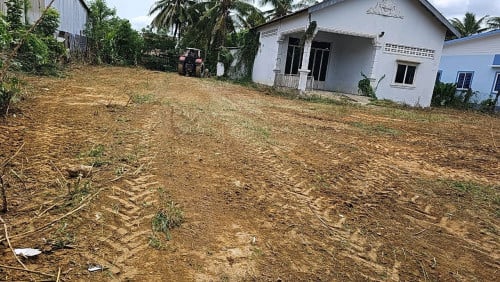 ដី និងផ្ទះសំរាប់លក់