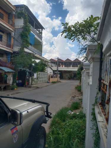ផ្ទះលក់ ដីលក់នៅអូរដឹមជិតផ្លូវជាតិលេខ៤