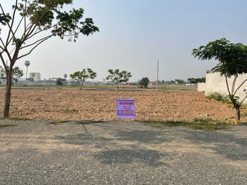 ដីលក់ 10m x 20m