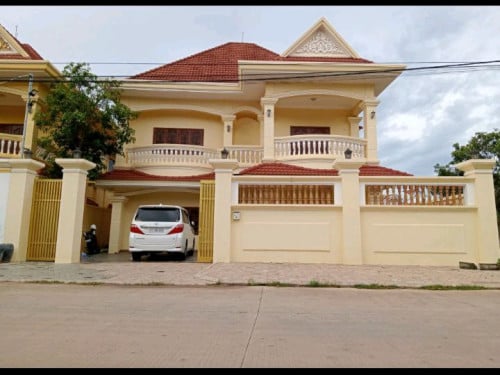 House for sale នៅខាងក្រោយបូរី អាខេត ចុះពីផ្លូវជាតិលេខ6ប្រហែល 200ម និងនៅជាប់ផ្លូវបេតុង ទំហំ15ម