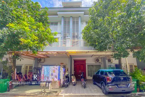 Link Villa For Rent In Peng Huoth Beoung Snor