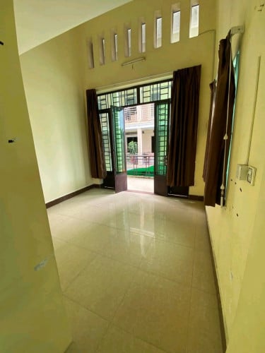 បន្ទប់ជួលជាន់ទី១