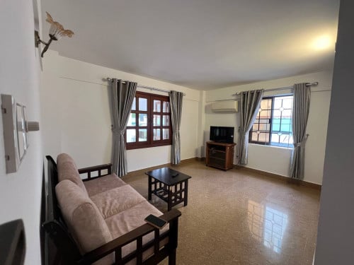 អគារពាណិជ្ជកម្មសម្រាប់ជួលលើផ្លូវធំ ទួលគោក - Commercial Building For Rent in Tuol Kork