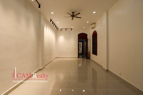 5-bedroom commercial shophouse for rent in Chey Chumneah