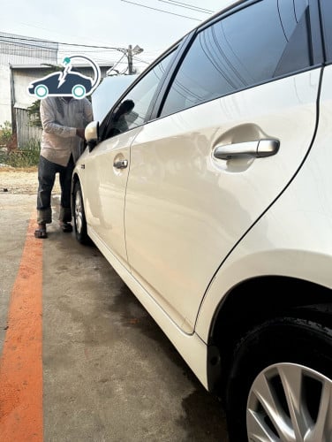 Toyota Prius 2012 plug-in California
