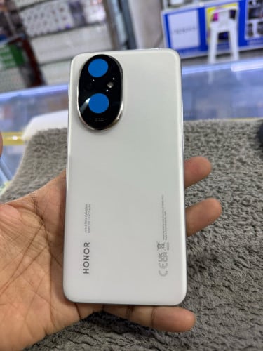 Honor 200 5G Ram12G Memory256G ក្រុមហ៊ុនសុីមពីរ មានឆ្នាំងសាក