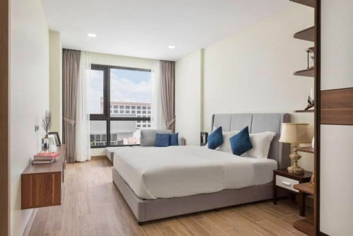 Spacious 3-BR Apartment with Pool & Gym