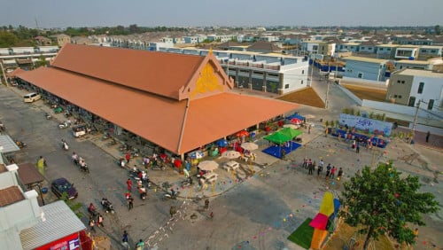 មានលក់តូបក្នុងផ្សាររំដួល តម្លៃ 6000$ ចចារទៀត