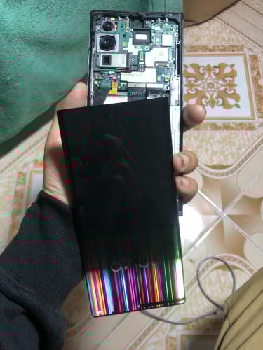 មានបងៗណាត្រូវកាទិញម៉ាសុីន Samsung note 20 Ultra ទេ