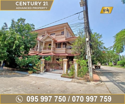 🏘 វីឡាភ្លោះ កែង(Twin) ក្នុងបុរី ពិភពថ្មីសំរោងអណ្តែត​ ត្រូវការលក់បន្ទាន់ខ្លាំង