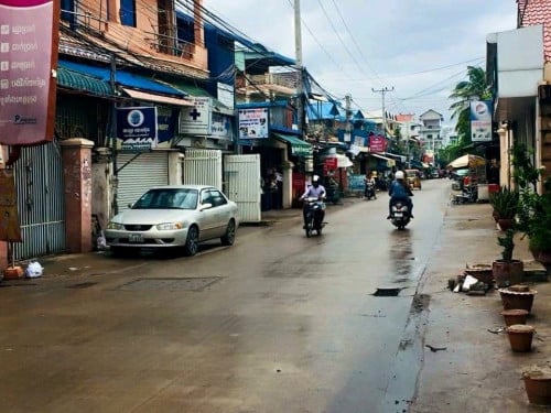 ដីឃ្លាំងលក់នៅស្ទឹងមានជ័យ ភព