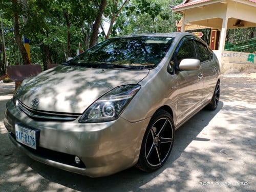 Toyota Prius 06 full options