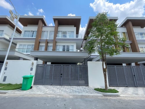 Twin Villa for Rent at Pochentong R-159