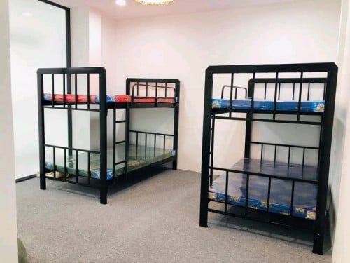 គ្រែដែកពីរជាន់ជ្រុង