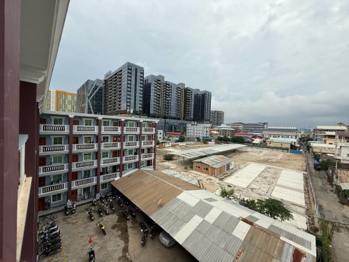 អគារលក់ ទឹកថ្លា